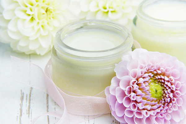 Evde Yapabileceğiniz Dermatolog Onaylı 5 Nemlendirici tarifi